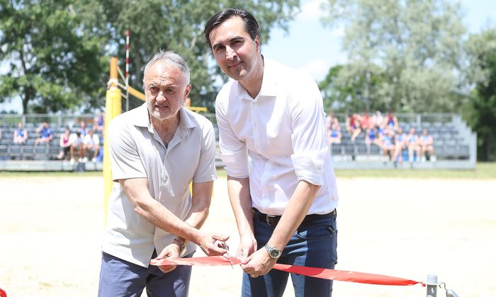 Ministar Gajić i Đula Mešter svečano otvorili terene za odbojku na pesku na Adi Ciganliji