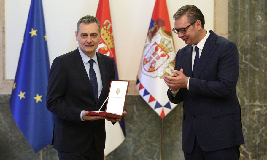 Aleksandar Vučić uručio Zoranu Terziću Sretenjski orden